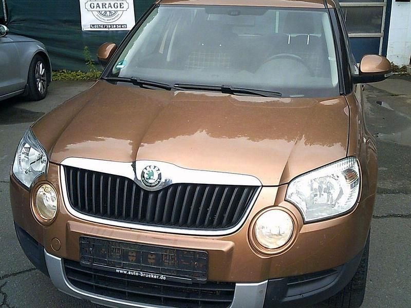 Orange Gebraucht 2012 Skoda Yeti Family SUV | 3.250 € (Guter Preis) - Bild 1/4