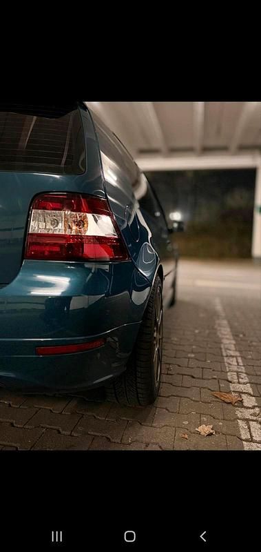 Gebraucht VW Golf 200 PS (147 kW) 2003 Blau Coupé