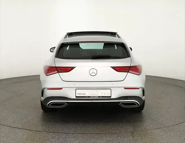 Second-hand Mercedes CLA250 224 CP (164 kW) 2021 Argintiu Berlinǎ