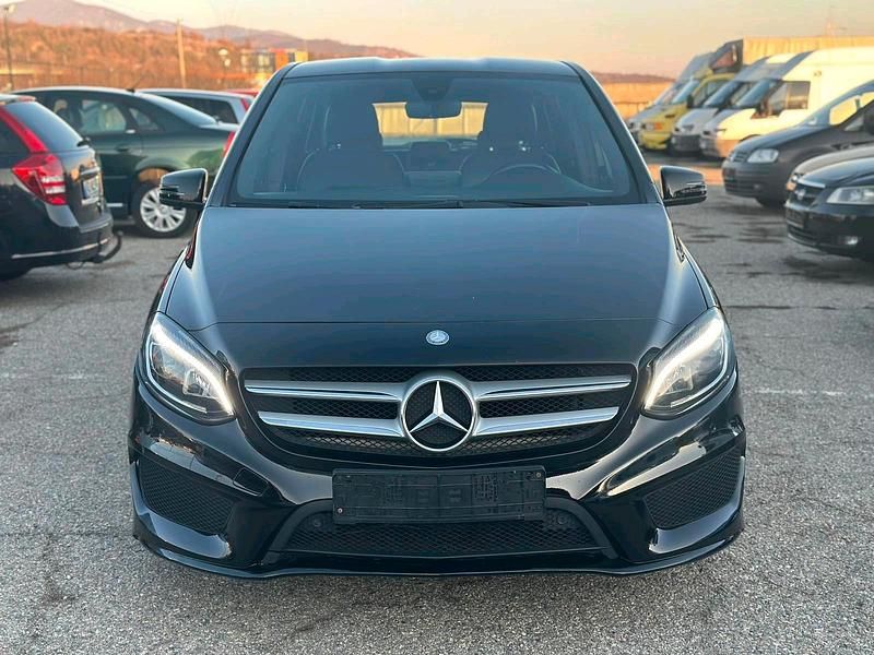 Schwarz Gebraucht 2015 Mercedes B180 AMG Van / Kleinbus | 9.990 € (Fairer Preis) - Bild 1/4