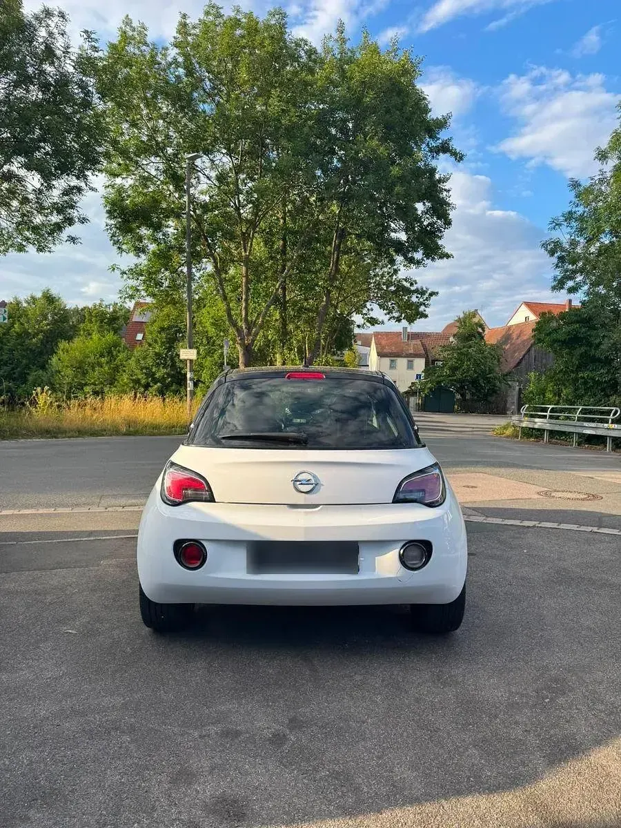 Gebraucht Opel Adam 69 PS (50 kW) 2018 Weiß Kleinwagen