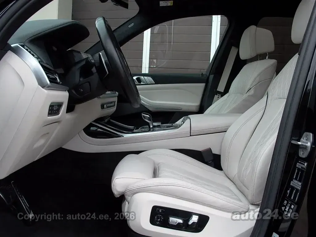 Gebraucht BMW X7 M Sport 340 PS (250 kW) 2022 Schwarz SUV