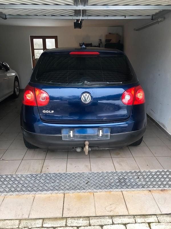 Gebraucht VW Golf V 75 PS (55 kW) 2006 Blau Kleinwagen