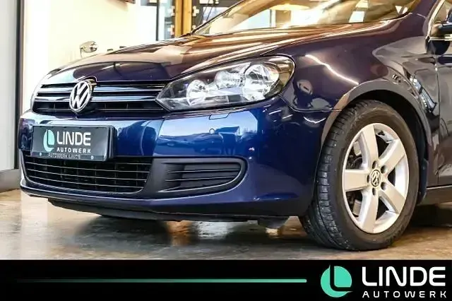 Gebraucht VW Golf VII Comfortline 140 PS (102 kW) 2012 Blau Limousine