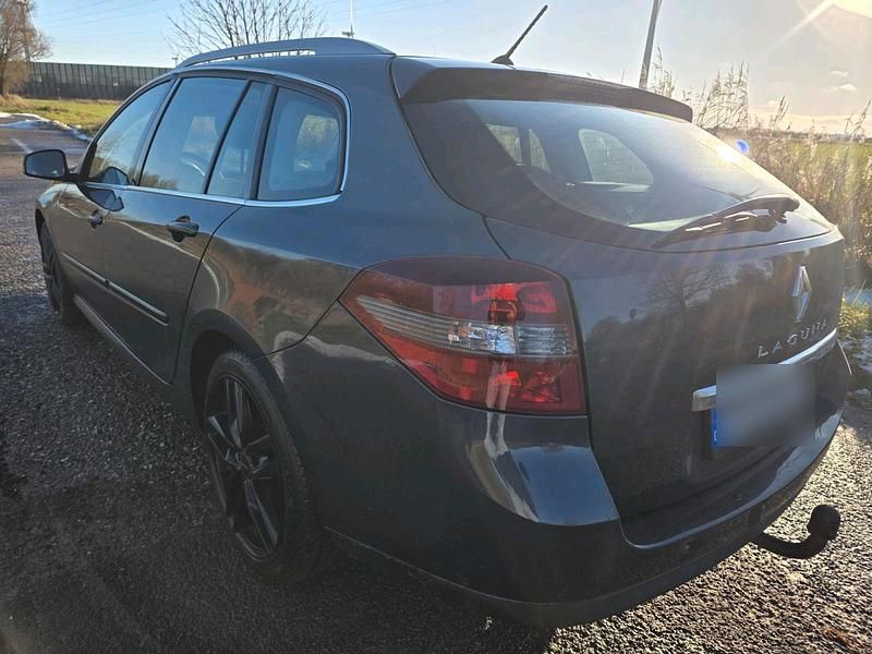 Gebraucht Renault Laguna III 110 PS (80 kW) 2011 Schwarz Kombi