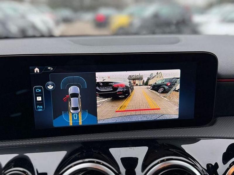 Gebraucht Mercedes A250 AMG 163 PS (119 kW) 2025 Schwarz Limousine