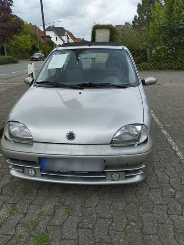 Silber Gebraucht 2003 Fiat Seicento Kleinwagen | 1.350 € (Fairer Preis) - Bild 1/4