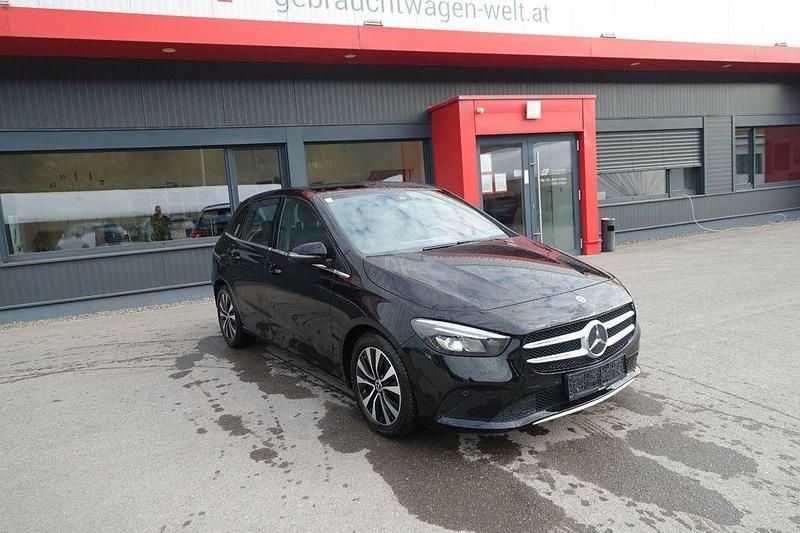 Gebraucht Mercedes B220 190 PS (139 kW) 2021 Schwarz Van / Kleinbus