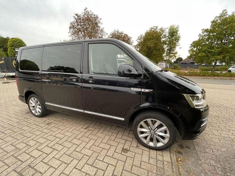 Schwarz Gebraucht 2015 VW T6 Highline Van | 29.850 € (Superpreis) - Bild 1/4