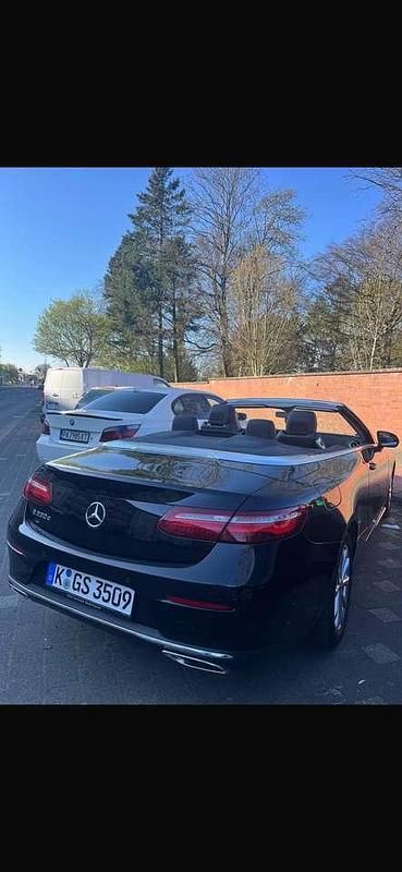 Gebraucht Mercedes E220 Avantgarde 194 PS (142 kW) 2017 Schwarz Cabrio
