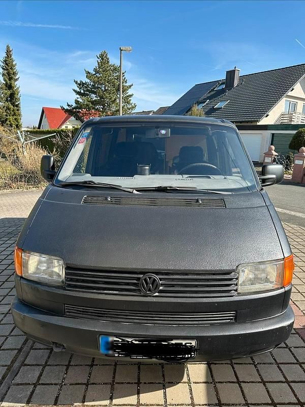 Second-hand VW Transporter 77 CP (56 kW) 1995 Negru Van