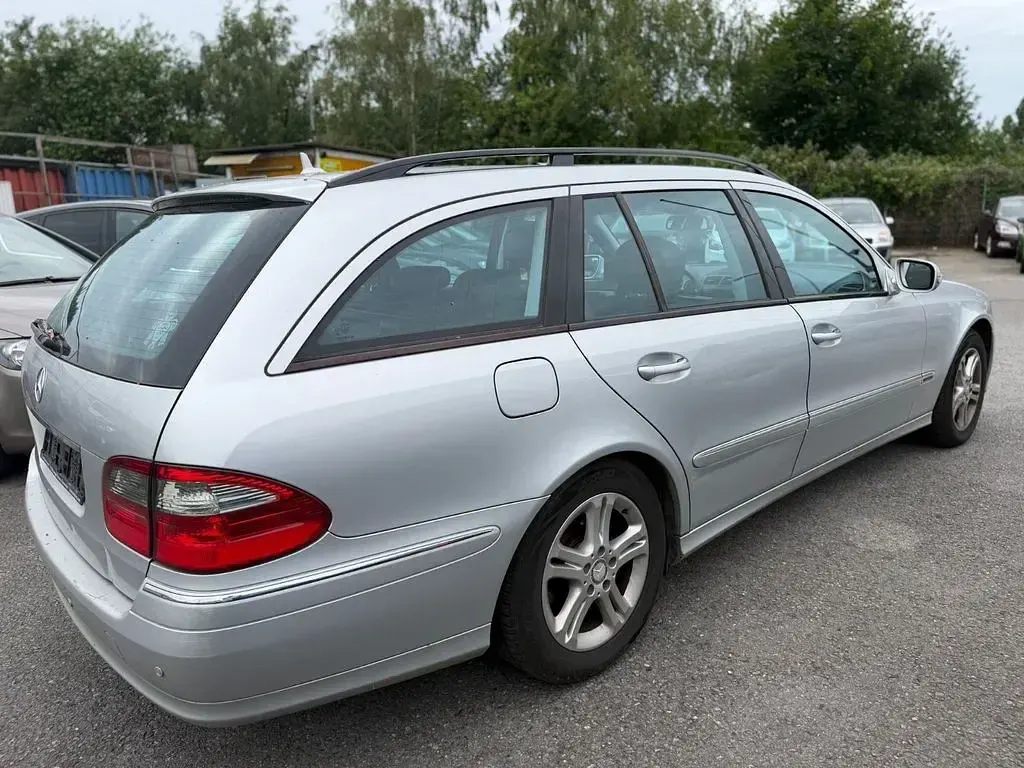 Gebraucht Mercedes E220 170 PS (125 kW) 2009 Silber Kombi