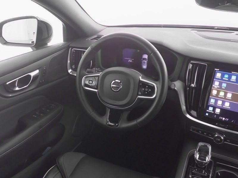 Gebraucht Volvo V60 Plus 335 PS (246 kW) 2024 Rot Kombi