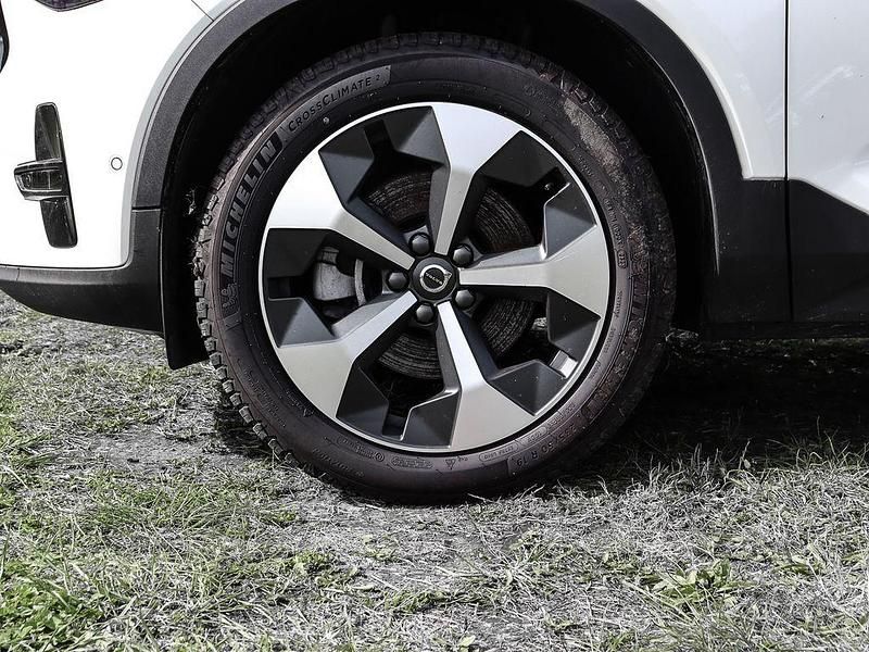 Gebraucht Volvo XC40 Plus 197 PS (144 kW) 2023 Weiss SUV