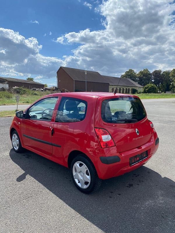 Gebraucht Renault Twingo 58 PS (42 kW) 2011 Rot Kleinwagen