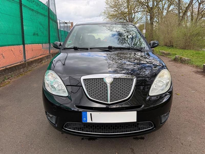 Gebraucht Lancia Ypsilon 77 PS (56 kW) 2007 Schwarz Kleinwagen