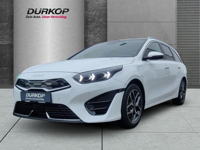 Gebraucht Kia Ceed Sportswagon Platinum Edition 141 PS (103 kW) 2024 Weiß Kombi