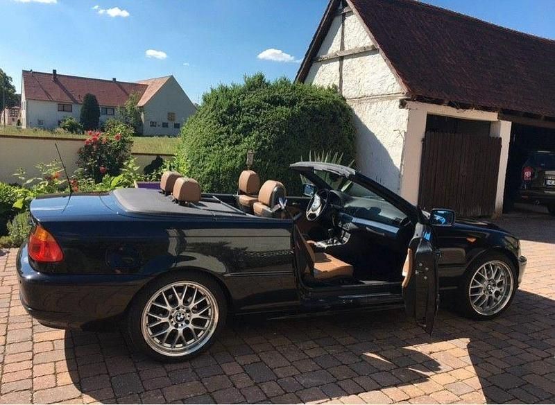 Gebraucht BMW 318 Cabriolet 150 PS (110 kW) 2004 Schwarz Cabrio
