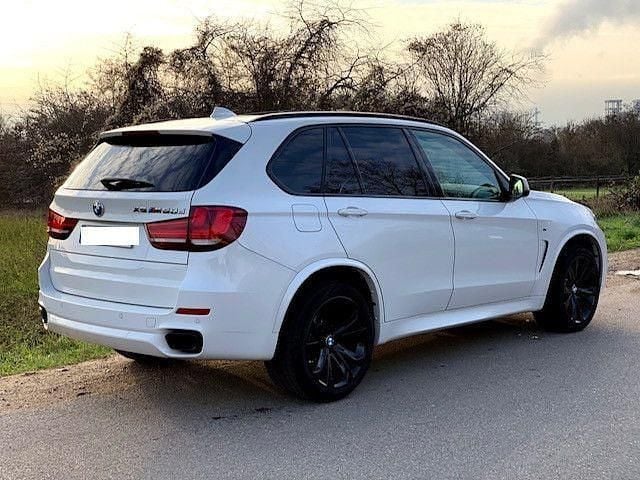 Gebraucht BMW X5 M50 Performance 381 PS (280 kW) 2015 Weiß SUV
