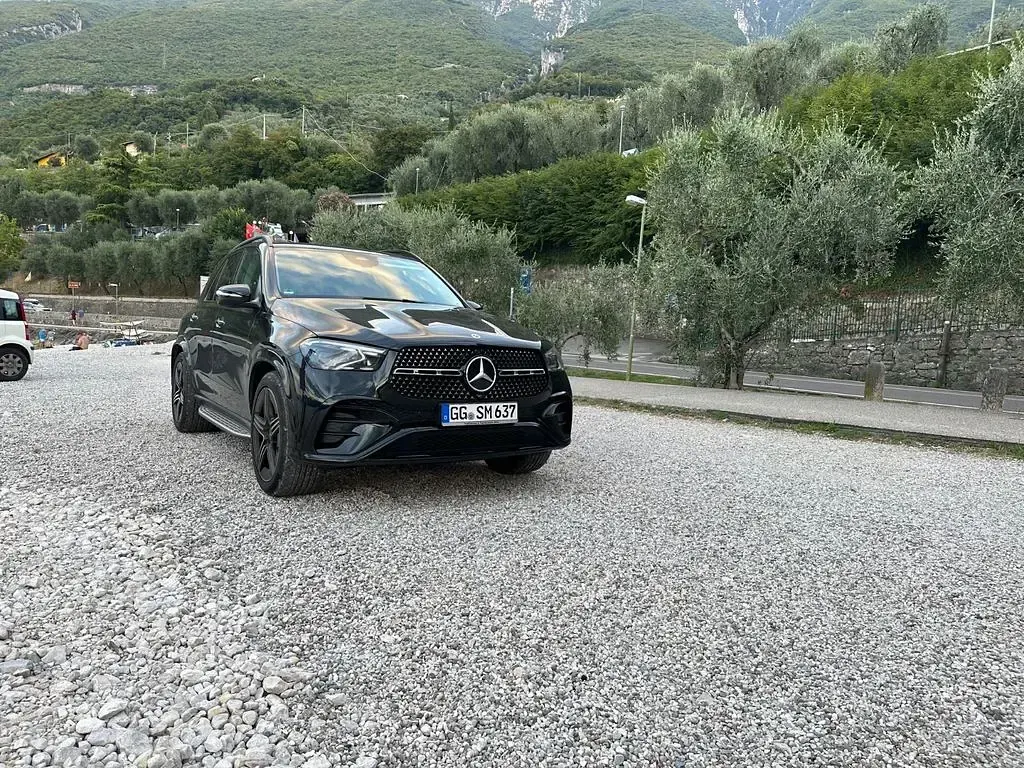 Gebraucht Mercedes GLE450 367 PS (269 kW) 2024 Schwarz SUV