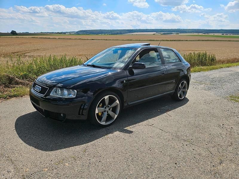 Schwarz Gebraucht 1998 Audi A3 Kleinwagen | 1.499 € (Guter Preis) - Bild 1/4