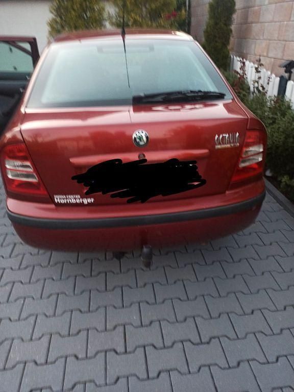 Gebraucht Skoda Octavia Classic 102 PS (75 kW) 2001 Rot Limousine