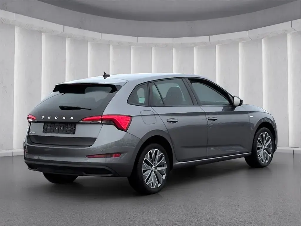 Gebraucht Skoda Scala Tour 110 PS (80 kW) 2022 Grau Kleinwagen