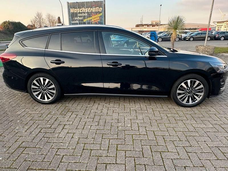 Używany Ford Focus Titanium X 155 KM (114 kW) 2023 Czarny Sedan/Limuzyna