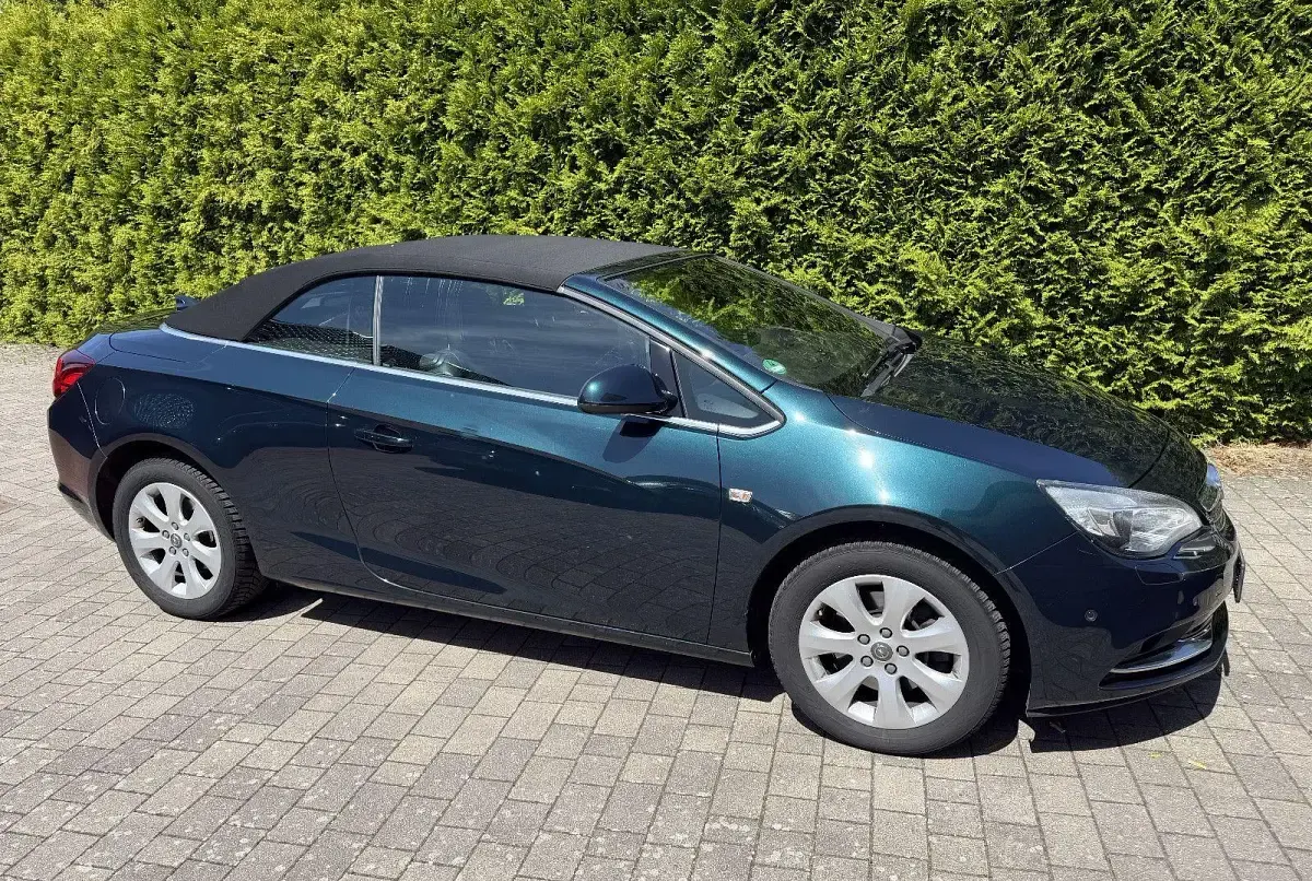 Gebraucht Opel Cascada Edition 140 PS (102 kW) 2017 Grün Cabrio