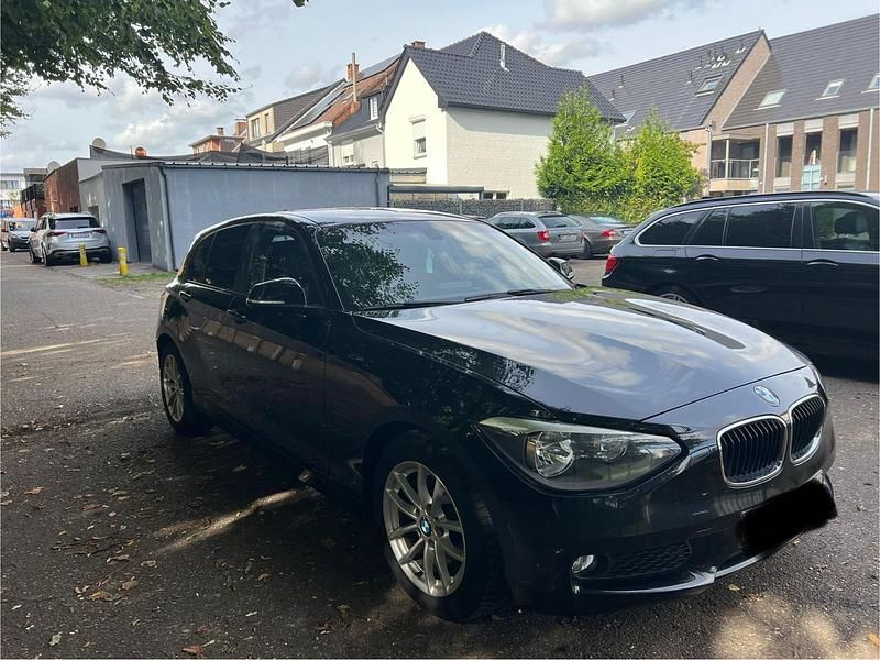 Gebraucht BMW 116 116 PS (85 kW) 2013 Schwarz Kleinwagen