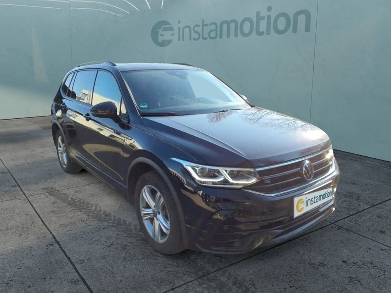 Schwarz Gebraucht 2024 VW Tiguan Allspace R-line SUV | 47.590 € (Etwas zu teuer) - Bild 1/4