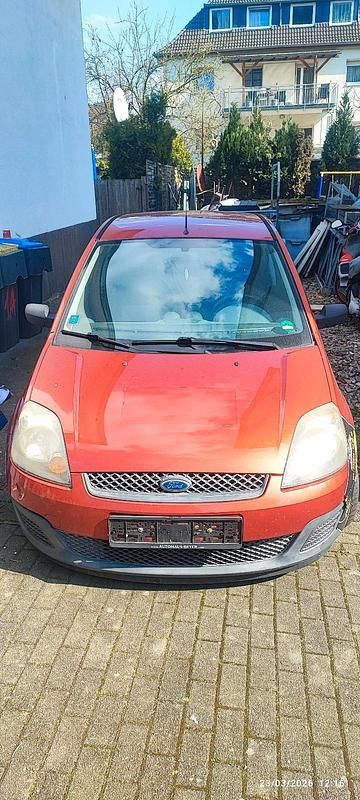 Gebraucht Ford Fiesta 65 PS (47 kW) 2007 Rot Kleinwagen