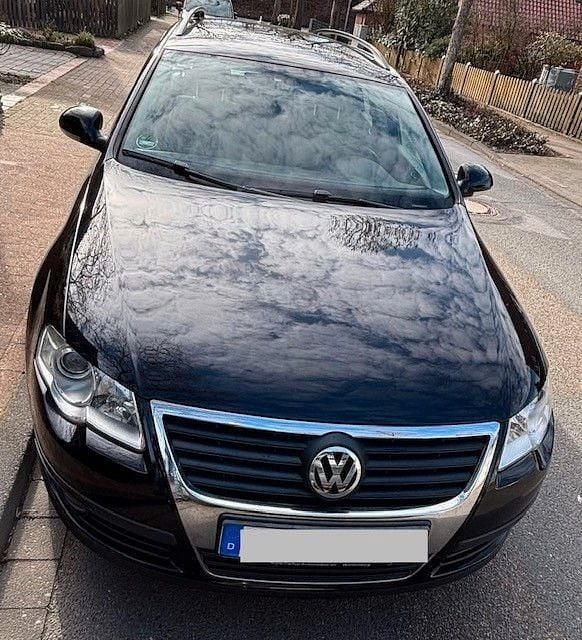 Gebraucht VW Passat Trendline 140 PS (102 kW) 2010 Schwarz Kombi