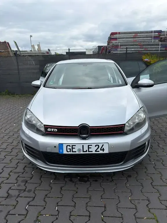 Gebraucht VW Golf VI GTD 170 PS (125 kW) 2009 Silber Kleinwagen