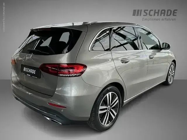 Gebraucht Mercedes B200 Progressive 163 PS (119 kW) 2019 Silber Kleinwagen
