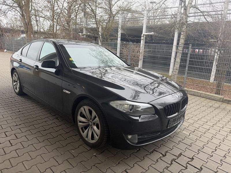 Gebraucht BMW 525 204 PS (150 kW) 2011 Schwarz Limousine