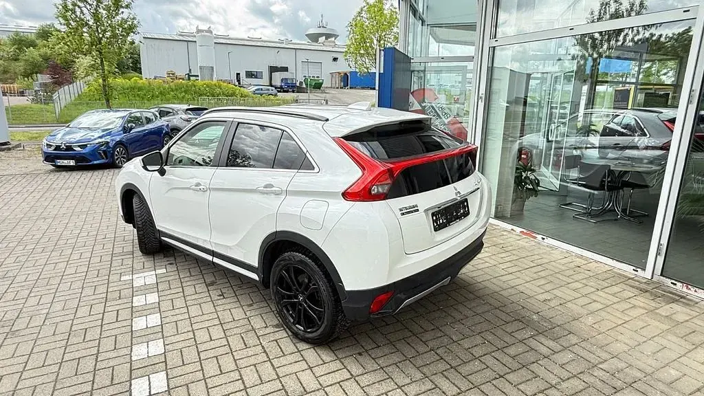 Gebraucht Mitsubishi Eclipse Cross Plus 163 PS (119 kW) 2018 Weiß SUV