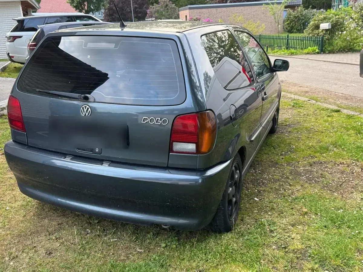 Gebraucht VW Polo 60 PS (44 kW) 1998 Grau Kleinwagen
