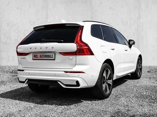 Gebraucht Volvo XC60 Plus 455 PS (334 kW) 2023 Crystal white / metallic SUV