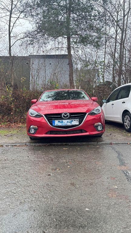 Rot Gebraucht 2014 Mazda 3 Sports-Line Limousine | 7.400 € (Fairer Preis) - Bild 1/4