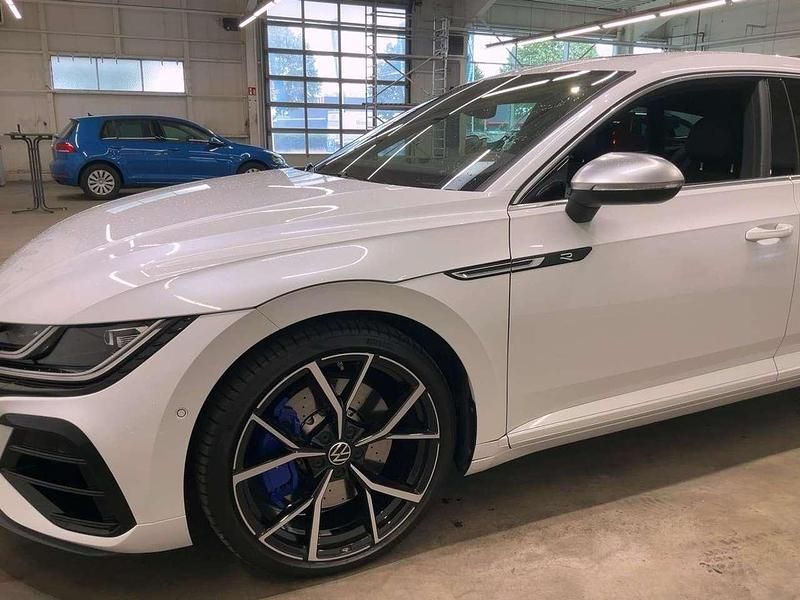 Gebraucht VW Arteon R 320 PS (235 kW) 2023 Weiß Kombi