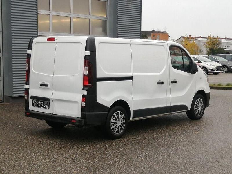 Gebraucht Renault Trafic Komfort 121 PS (88 kW) 2019 Weiss Van / Kleinbus
