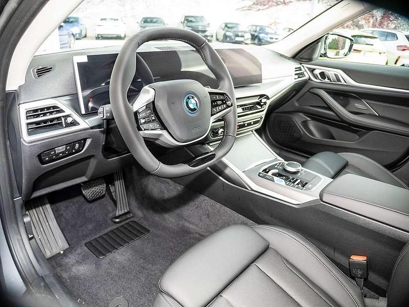 Neu BMW i4 Sport Line 250 kW (340 PS) 2026 Skyscraper grau metallic Limousine