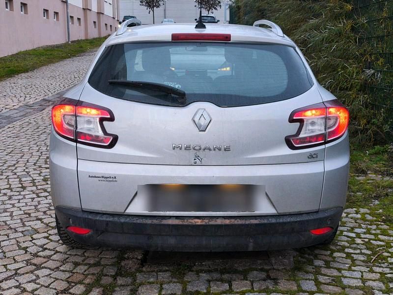 Gebraucht Renault Mégane GrandTour 110 PS (80 kW) 2013 Grau Kombi