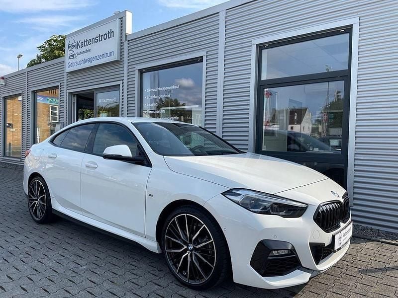 Weiß Gebraucht 2024 BMW 218 M Sport Coupé | 29.890 € (Fairer Preis) - Bild 1/4