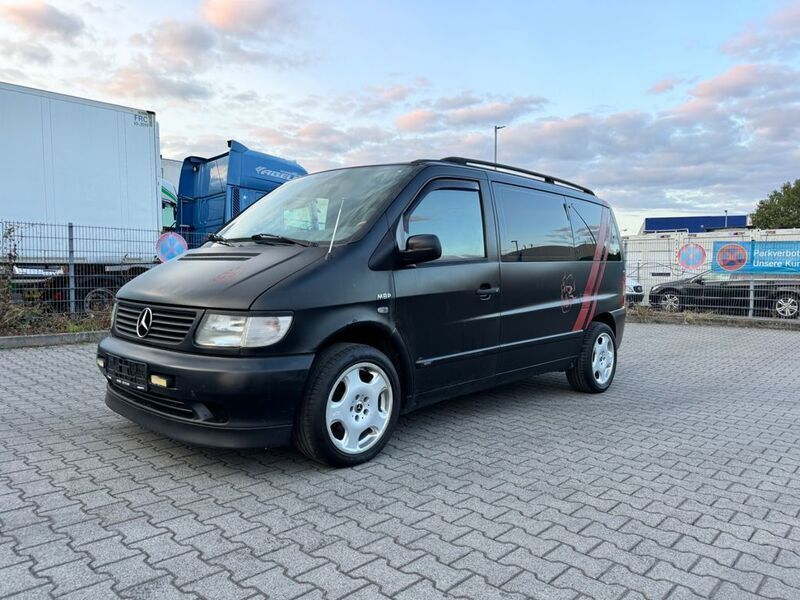 Schwarz Gebraucht 1997 Mercedes V230 Van / Kleinbus | 4.750 € - Bild 1/4
