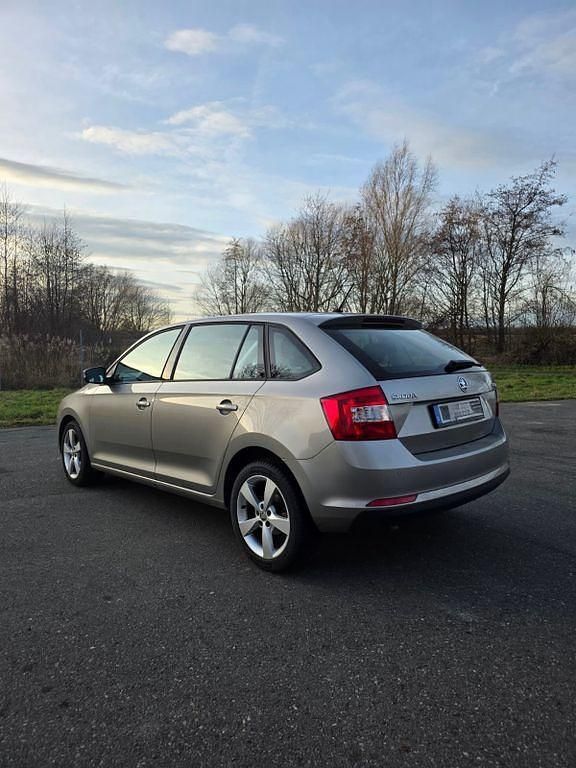 Beige Gebraucht 2017 Skoda Rapid Active Limousine | 8.799 € (Guter Preis) - Bild 1/4