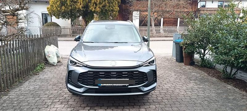 Neu MG ZS Luxury 197 PS (144 kW) 2026 Grau SUV