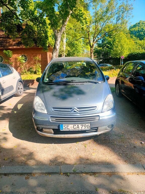 Grau Gebraucht 2006 Citroën Xsara Picasso Exclusive Van / Kleinbus | 850 € (Guter Preis) - Bild 1/4