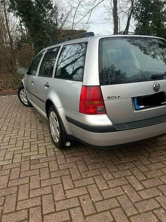 Gebraucht VW Golf IV Basis 90 PS (66 kW) 2000 Silber Limousine